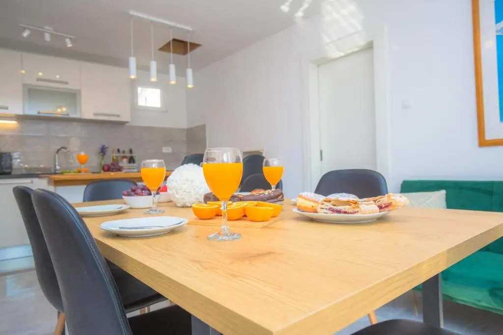 Luxury Old Town Apartment I&I