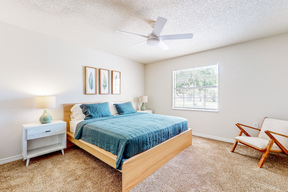 Single-story House With Private Pool, Alfresco Dining, & Lanai - Dog-friendly