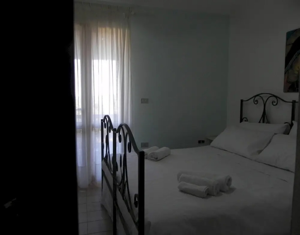 Villa 800 mt Spiaggia San Teodoro Amb01