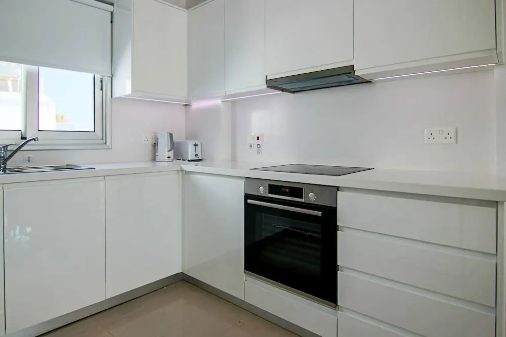 Phaedrus Living: Seaside Luxury Flat Lighthouse 65
