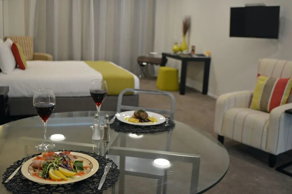 Clarion Suites Ambassador