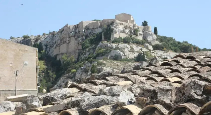 Palazzetto Arco Castro