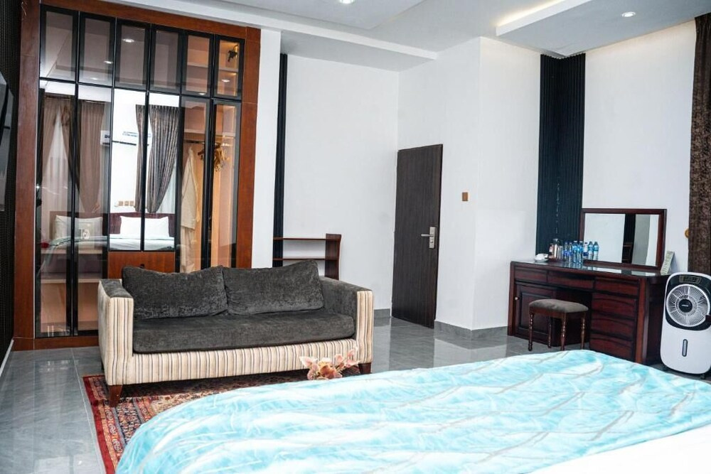Stay AT Margarets Serviced Apartment
