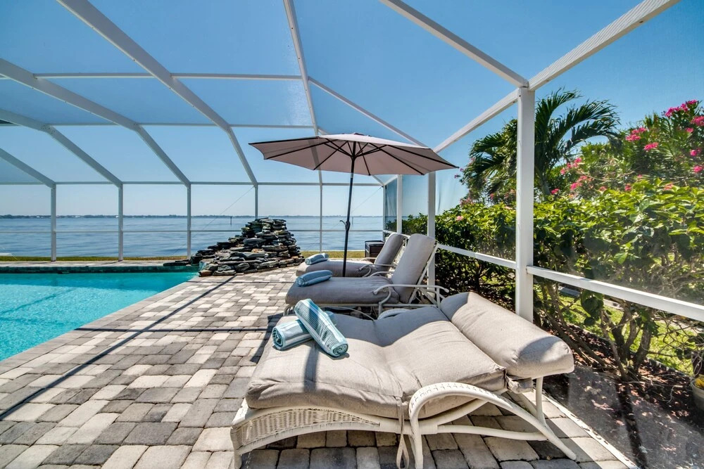 Grand Riverfront - Roelens Vacations