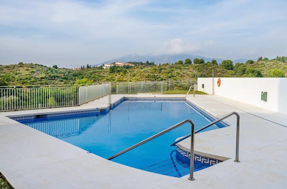 Bright Apartment with Sea View and Terrace Ref 53