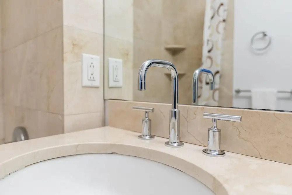 Beautiful 1 Bed Fully Furnished Apartment
