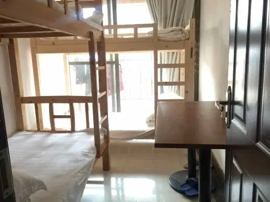 Nanning Meichen Apartment (Poly Tongxinyuan Branch)