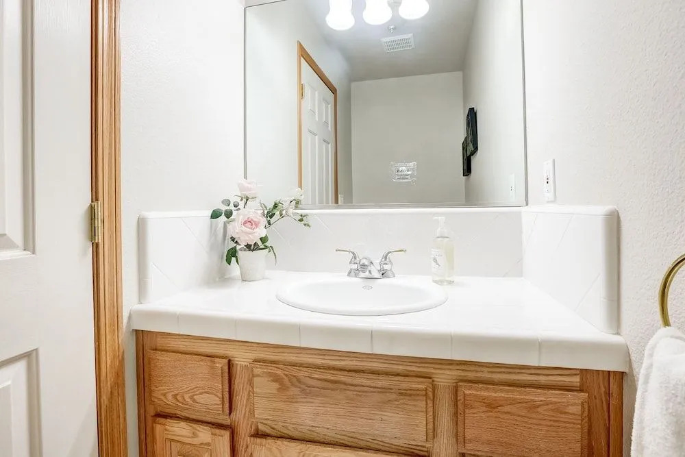 Montgomery Estates Bliss - Hot Tub, Pets, Family Fun!