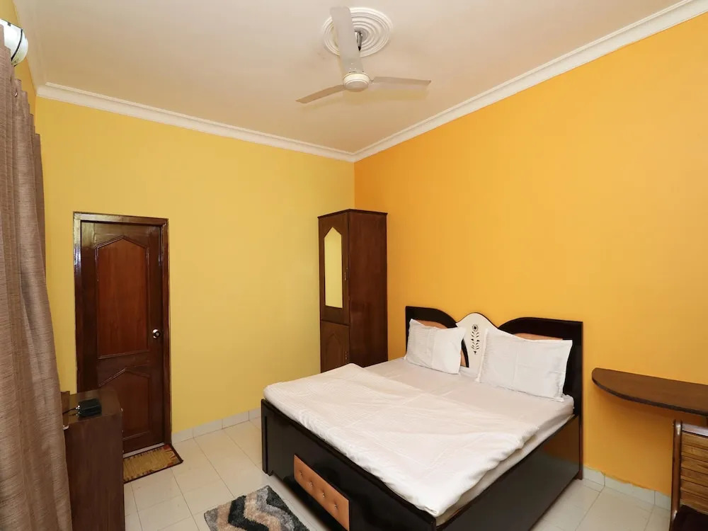 OYO 14131 Home Cozy Studio Mehragaon