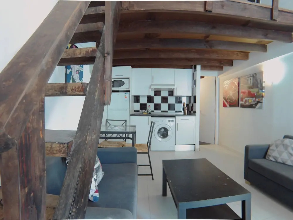 Estudio cercano a Plaza Castilla CBA3
