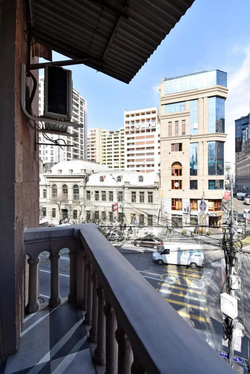Amiryan street 1 bedroom Modern apartment With Balcony AM777