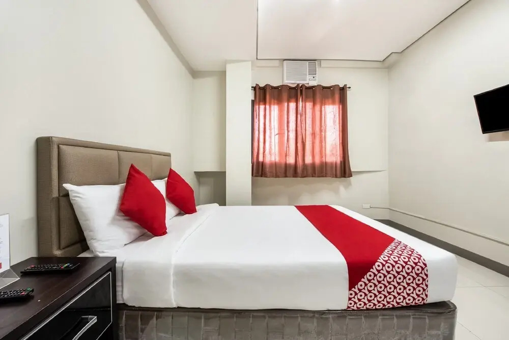 OYO 229 G Place