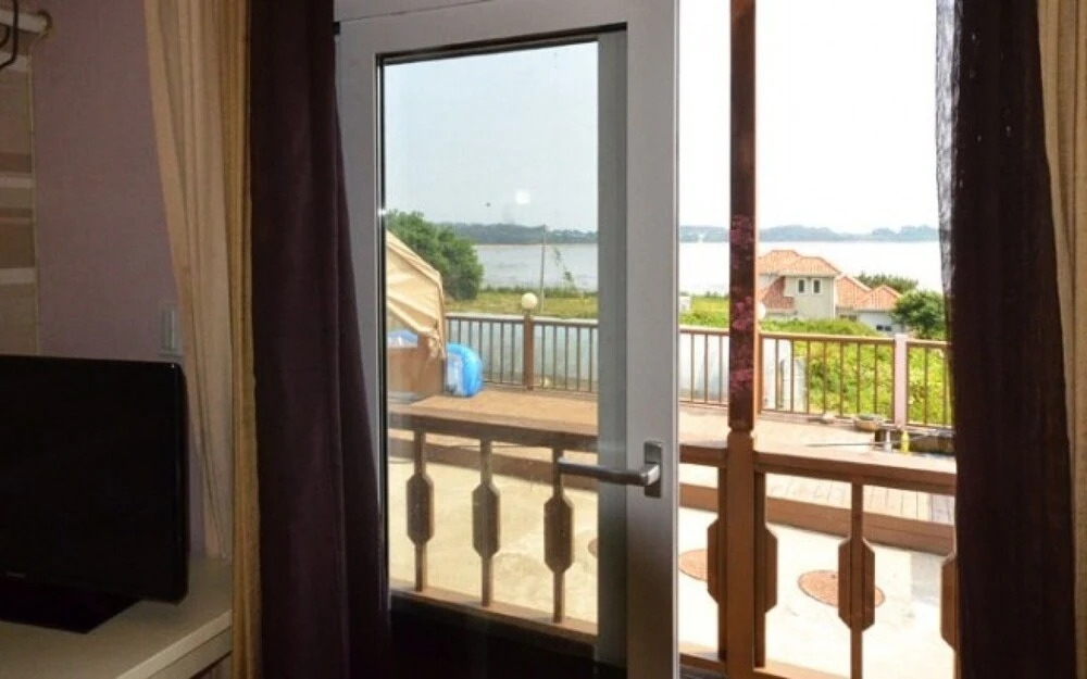 Seocheon Red Windmill Attiang Pension