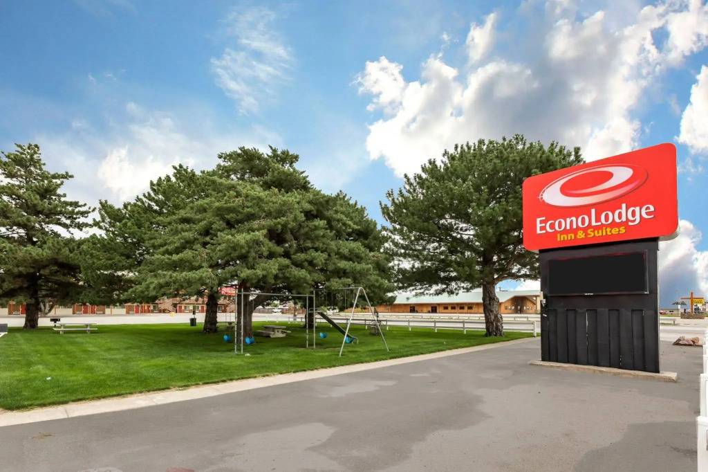 Harmony Inn & Suites
