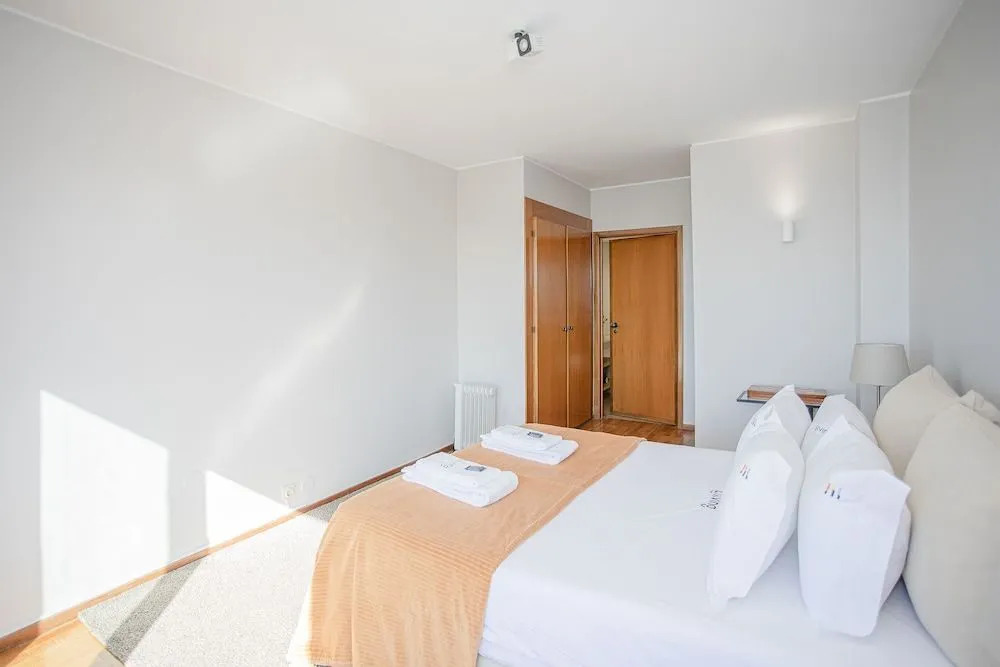 Liiiving in Porto | Sea & River View