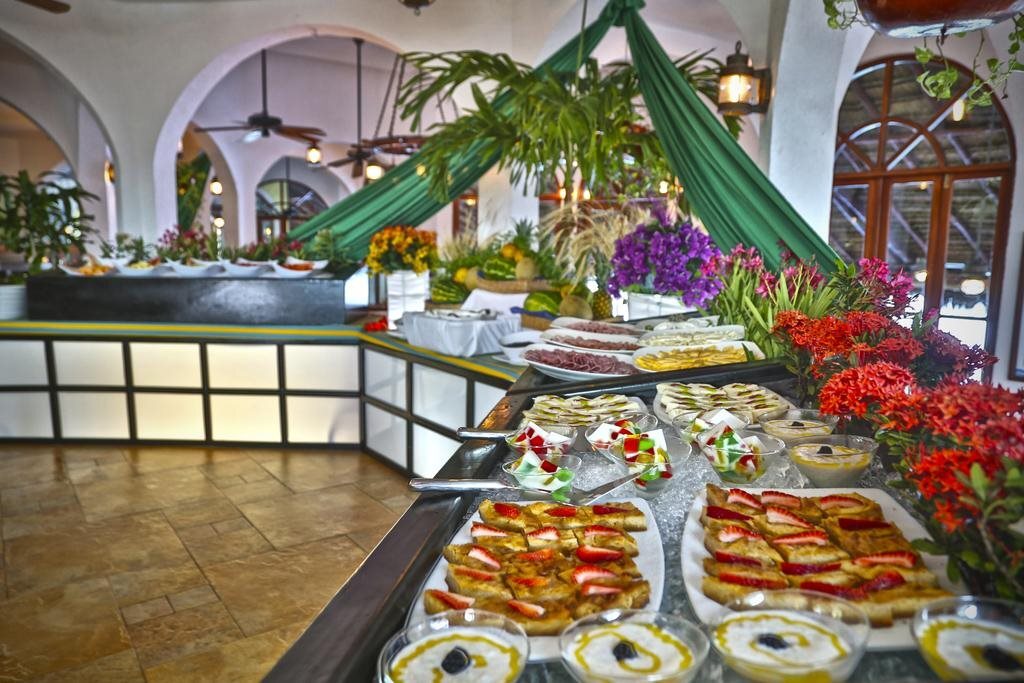 Hilton Cancun Mar Caribe All-Inclusive Resort