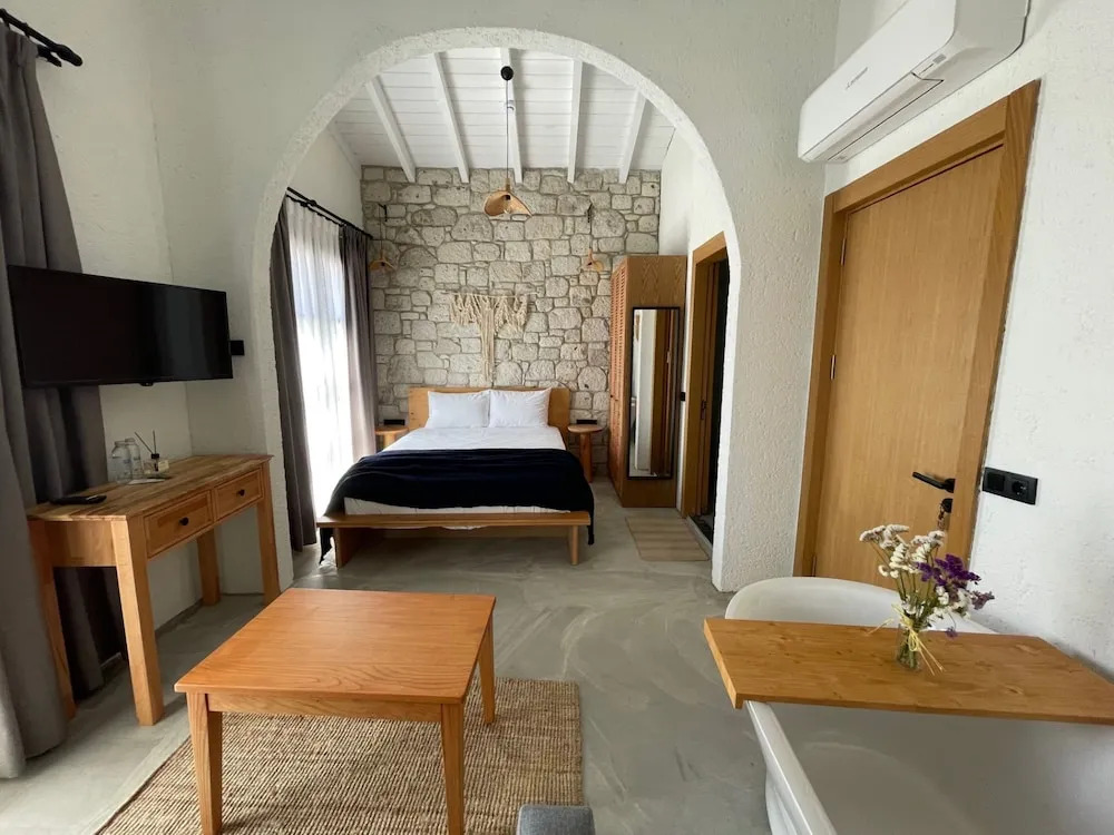 Rhea Alaçatı Boutique Hotel