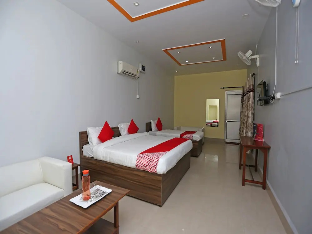 OYO 18501 The Palms Resort