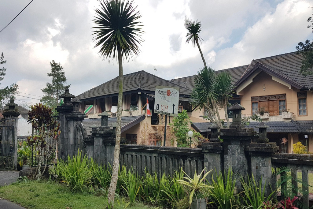 OYO 90017 Villa Mawar Asri Syariah
