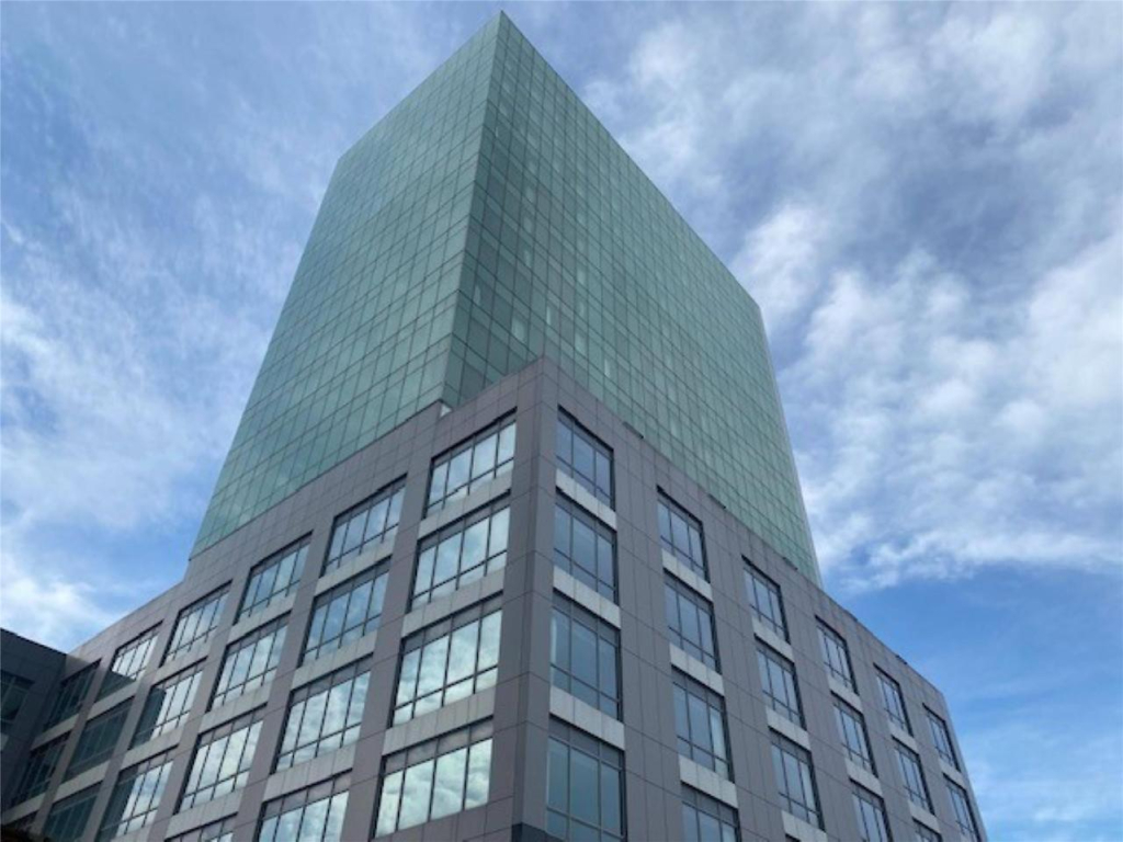 La Quinta Inn & Suites By Wyndham Queens NYC JFK AirTrain