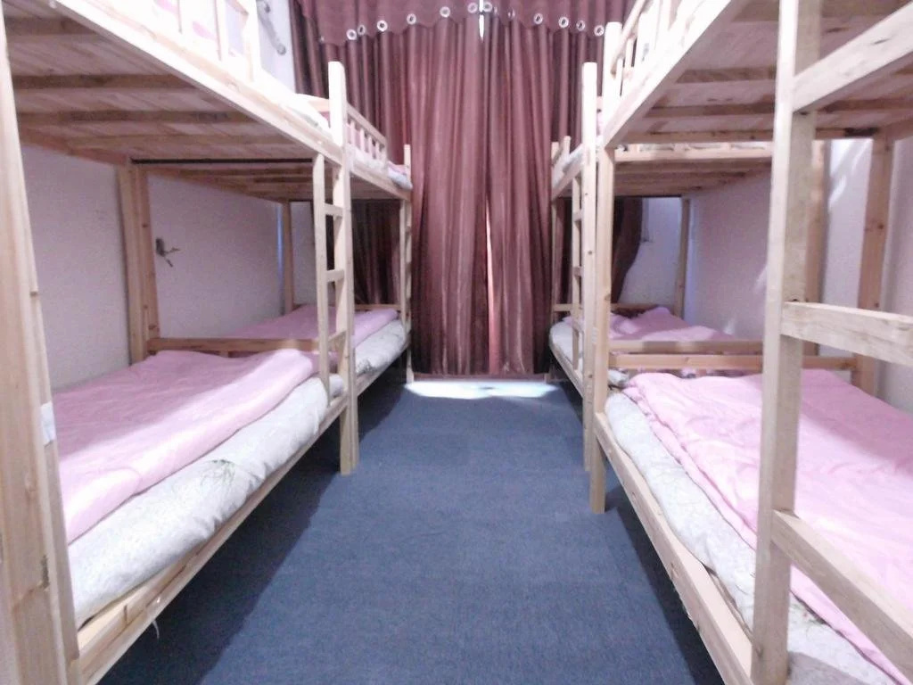 Zhangge Youth Hostel