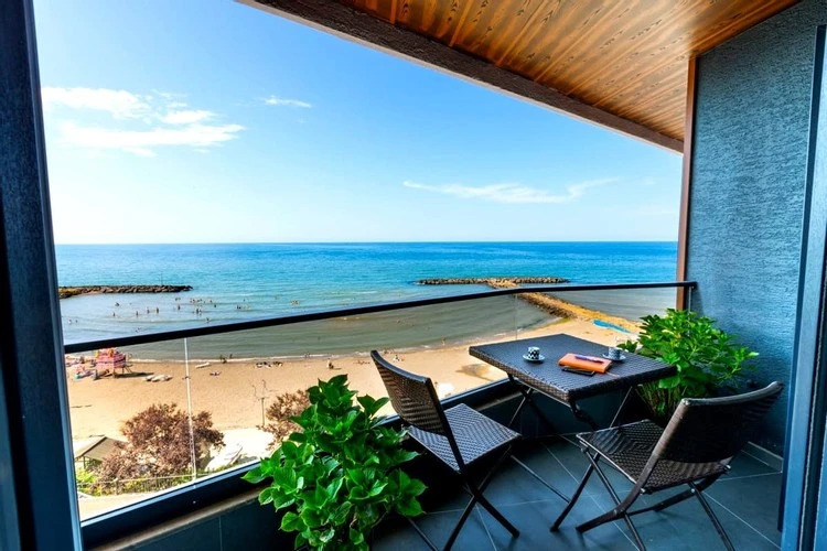 Golden Beach Resi̇dence