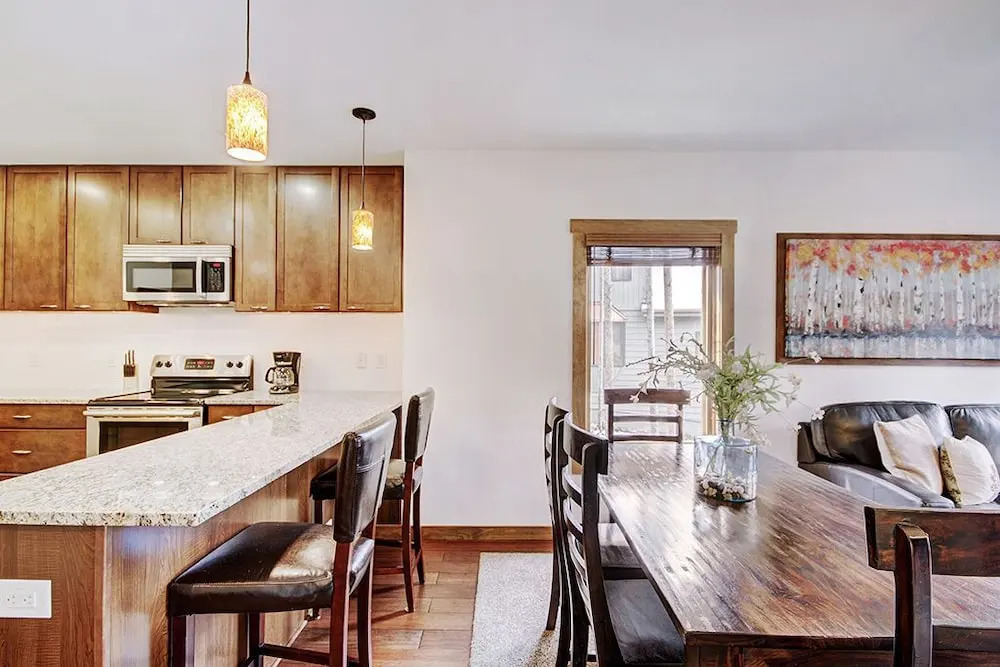 White Cloud Retreat House 4 Bedrooms 3 Bathrooms Townhouse