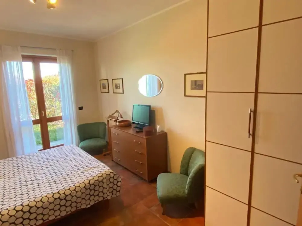 Chalet Dania With Garden Pool and Lake View