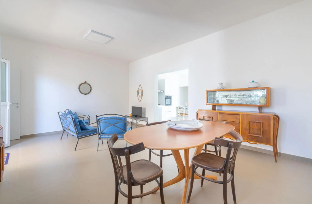 Holiday home with veranda and parking near the sandy beach of Punta Prosciutto-Stella Marina