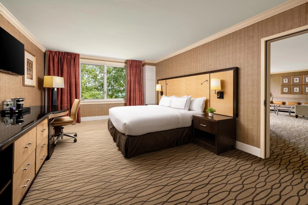 Sleepy Hollow Hotel