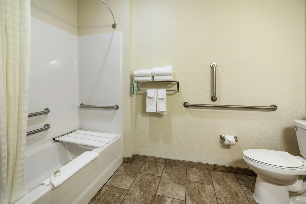Cobblestone Hotel & Suites - Victor