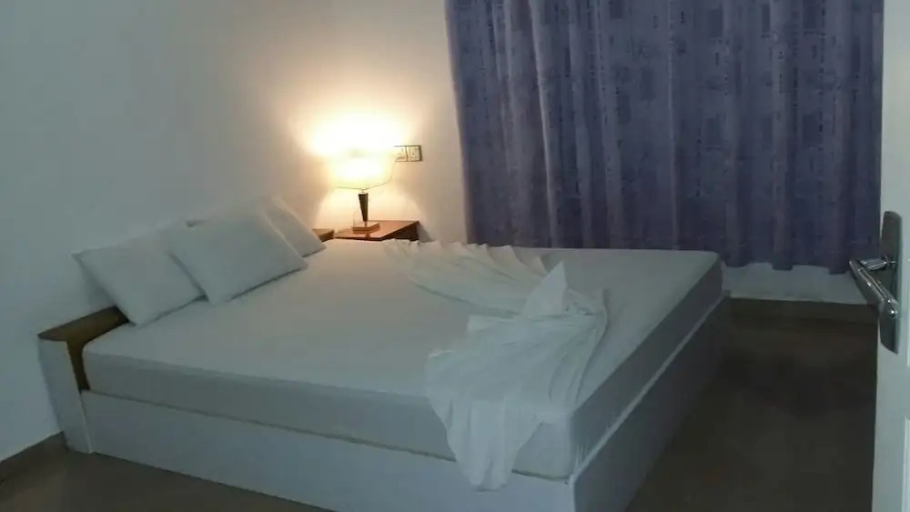 Ungoofaar Inn