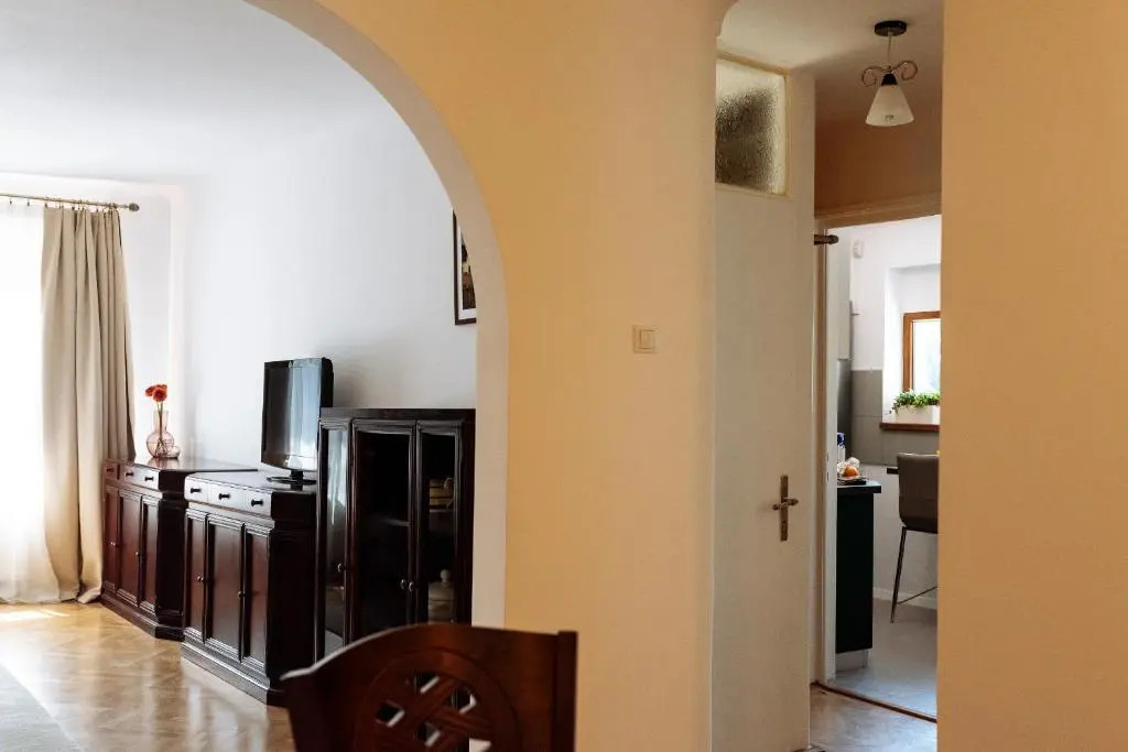 Lovely apartment and quiet courtyard in city centre