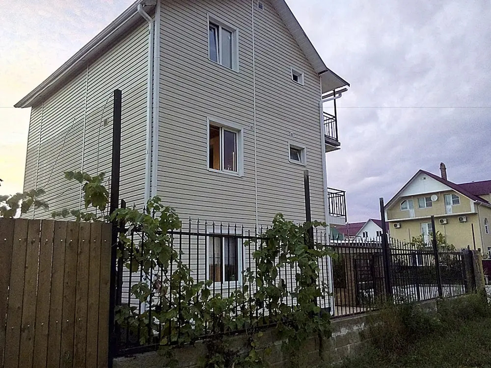 Мирный