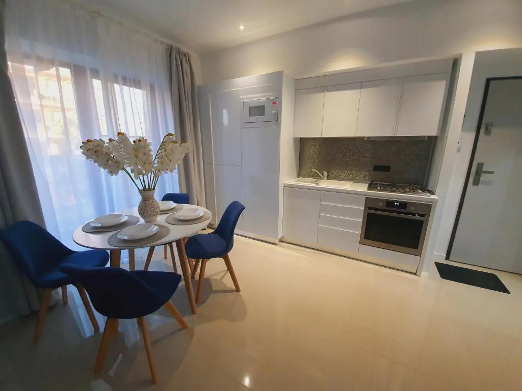 Ely Residence2