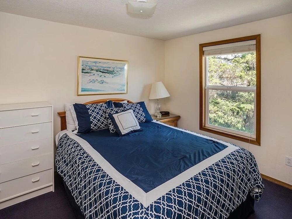 Oceanview Manor 6 Bedroom Home