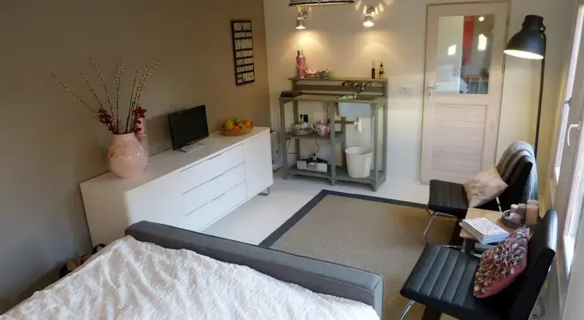 B&B Stratum