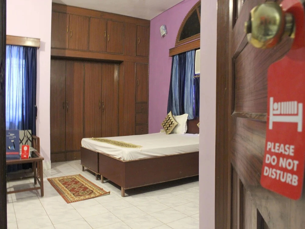 OYO 6841 Home Stay near Boring Road
