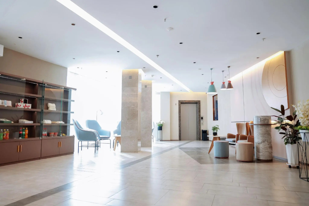 Home Inn Shenyang Xinmin Railway Station Branch