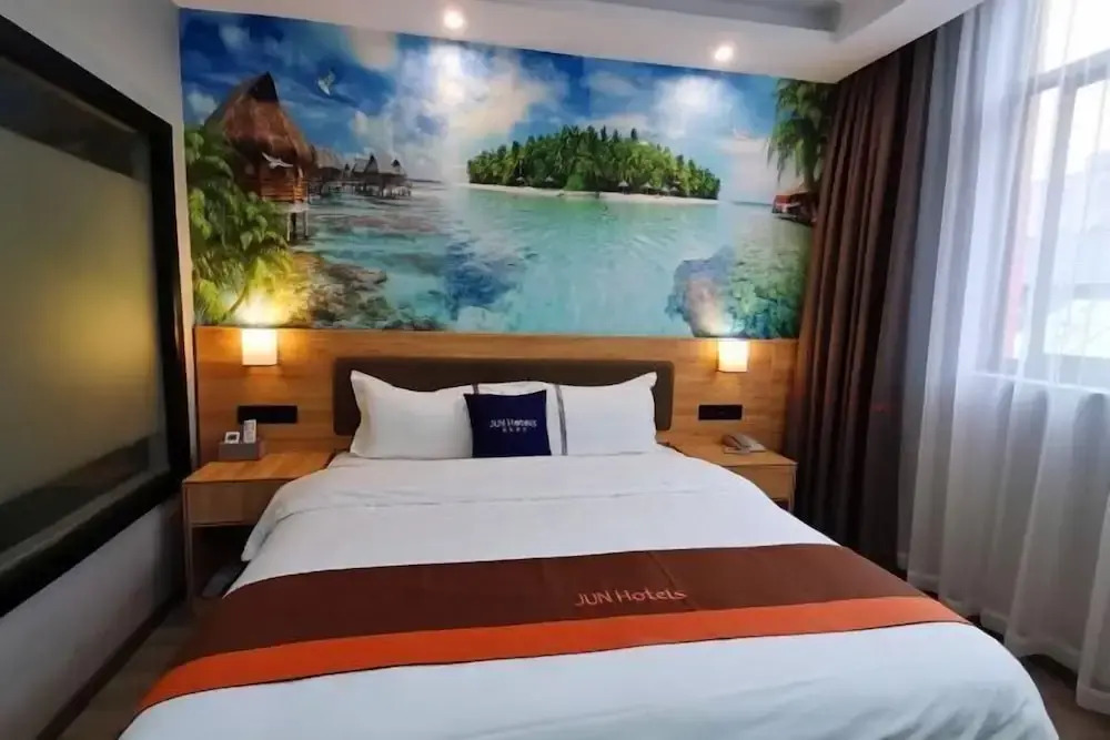 Junyi Hotel (Shaoxing Shangyu Pedestrian Street)