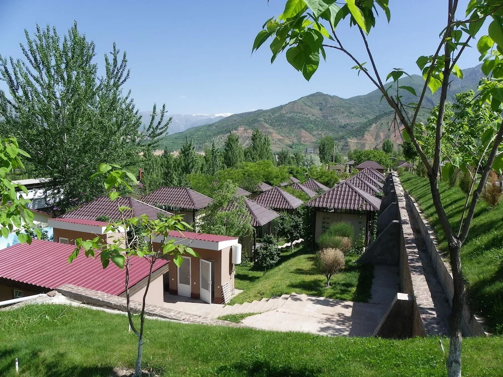 Charos Deluxe Resort