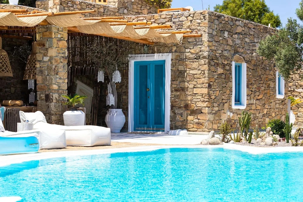 Villa "Kalli" with private pool - beachfront - Kalo Livadi