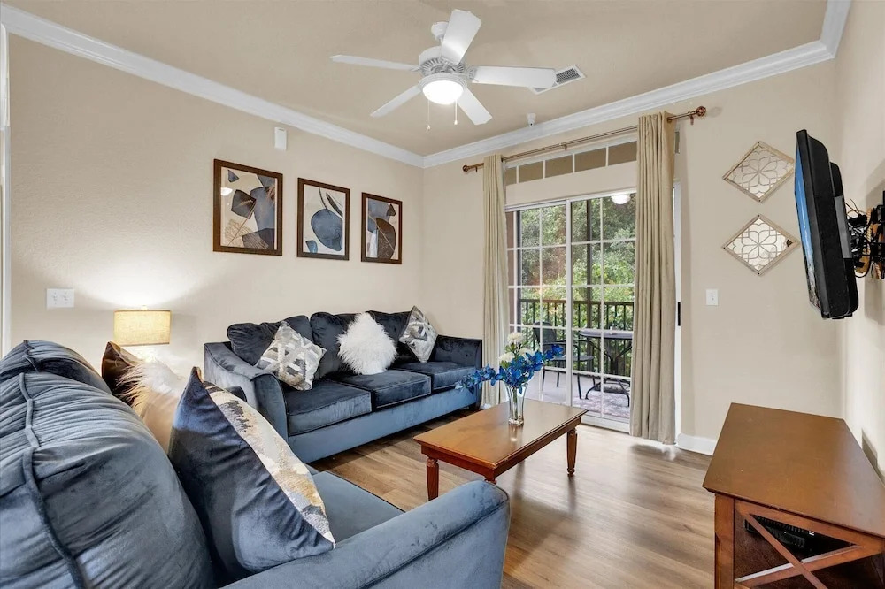 Tuscana Resort 3 Bedroom Condo Clubhouse Access 8 Miles to Disney