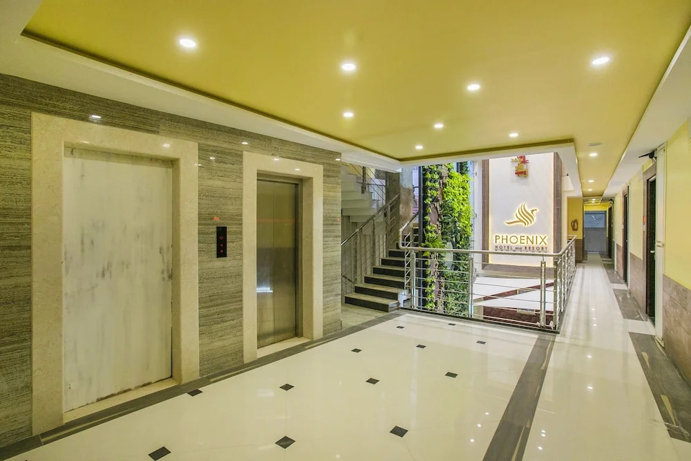 Capital O 18788 Phoenix Hotel & Resort