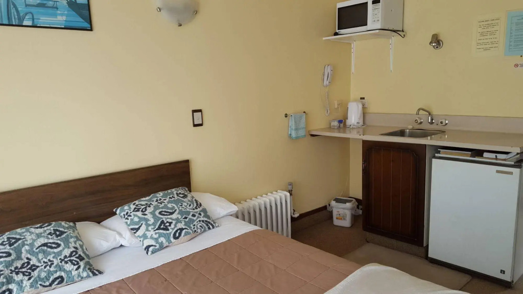 Ace Motor Lodge