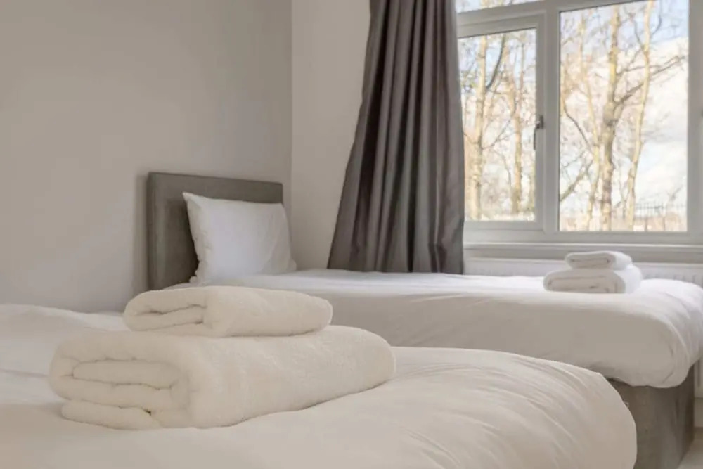 Modern 2 Bedroom Apartment in Morden