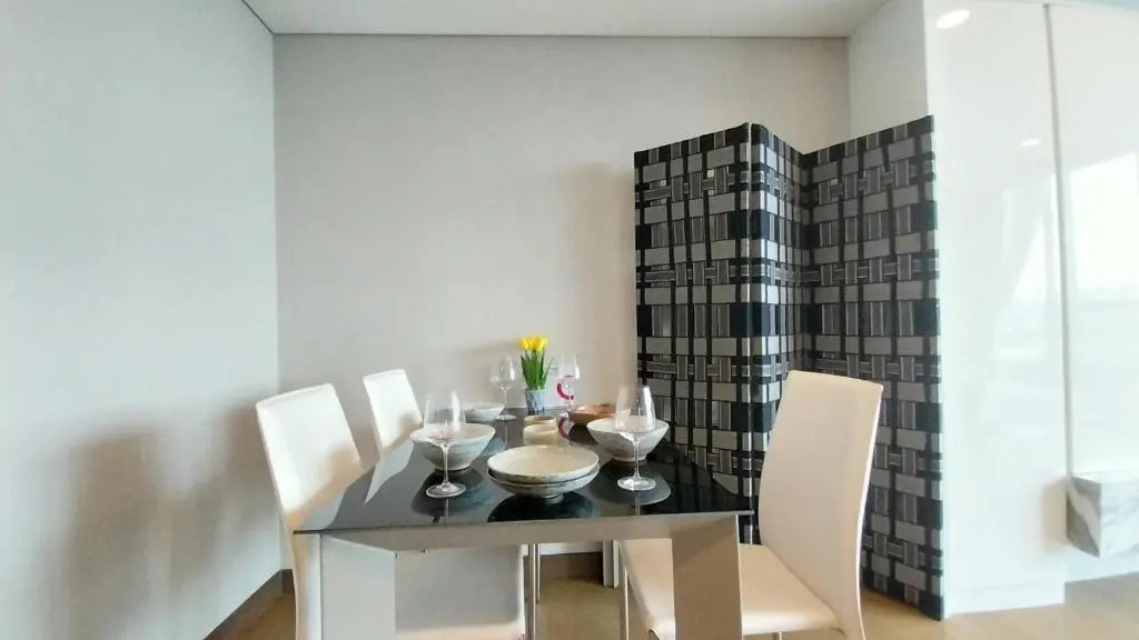 Luxury Apartment Queen Sirikit Asok Termianl 21