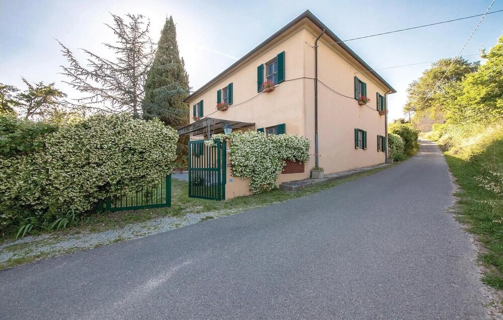 Awesome Home in Crespina PI With 6 Bedrooms, Sauna and Private Swimming Pool