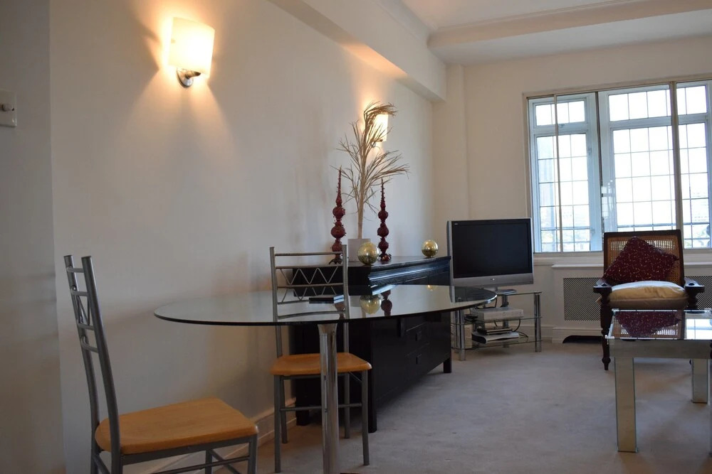 Vibrant 2 Bedroom Apartment in Central London