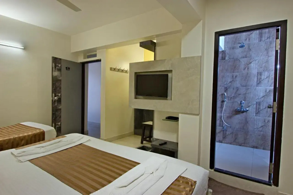 Mannars Residency